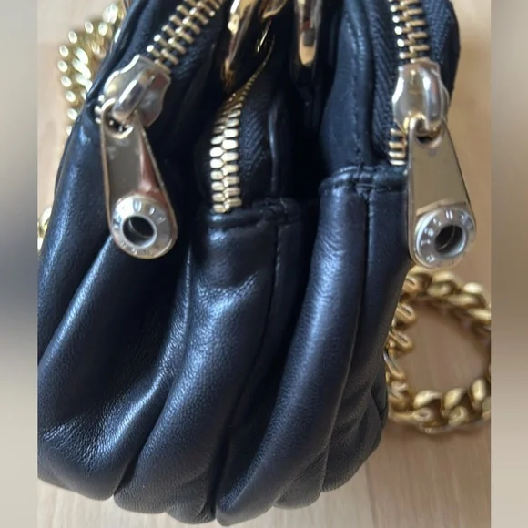 Henri Bendel Black Quilted Purse with Heavy Gold Chain - Picture 3 of 10